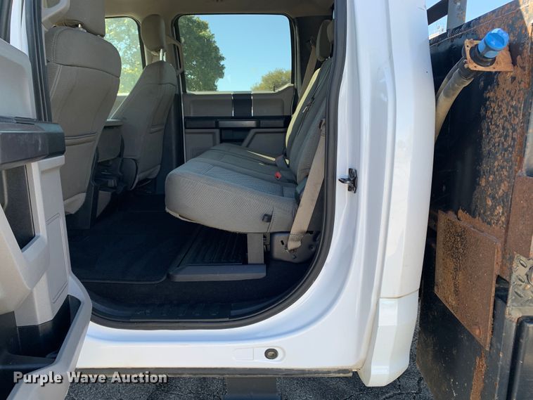 image for item MH9844 2019 Ford F450 Super Duty XLT  Crew Cab flatbed truck