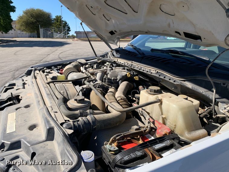 image for item MH9844 2019 Ford F450 Super Duty XLT  Crew Cab flatbed truck