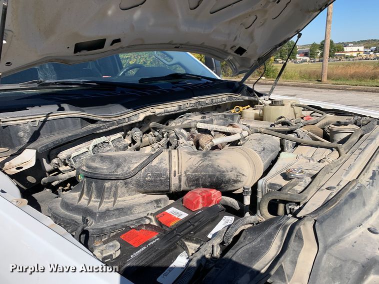 image for item MH9844 2019 Ford F450 Super Duty XLT  Crew Cab flatbed truck