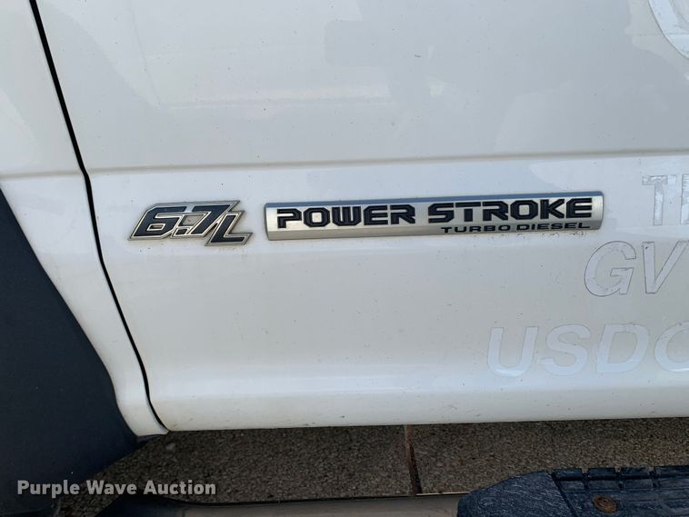 image for item MH9844 2019 Ford F450 Super Duty XLT  Crew Cab flatbed truck