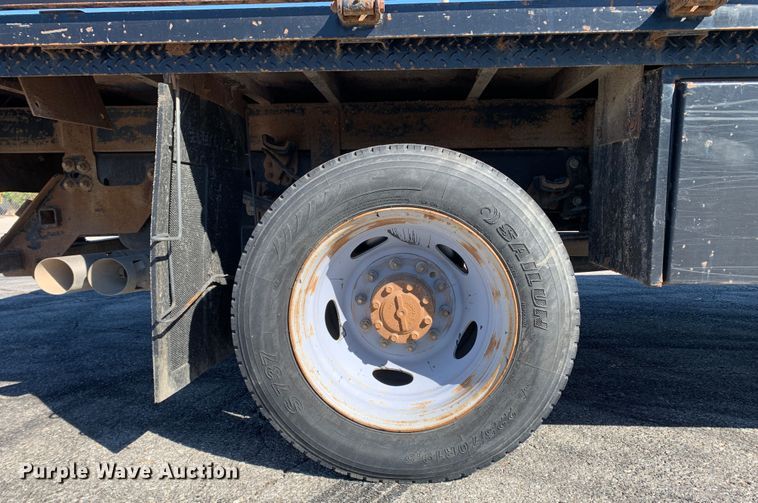 image for item MH9844 2019 Ford F450 Super Duty XLT  Crew Cab flatbed truck