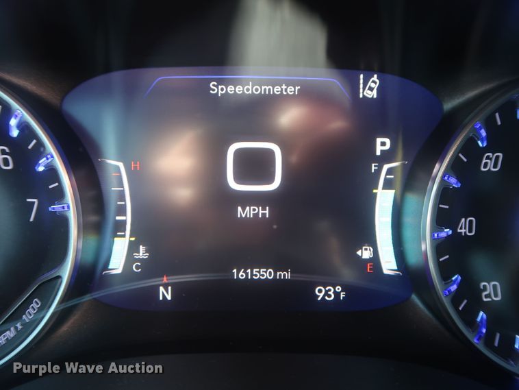 image for item MJ9169 2019 Chrysler Pacifica  van