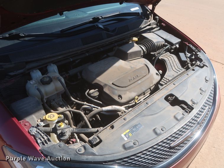 image for item MJ9169 2019 Chrysler Pacifica  van