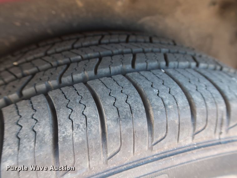 image for item MJ9169 2019 Chrysler Pacifica  van