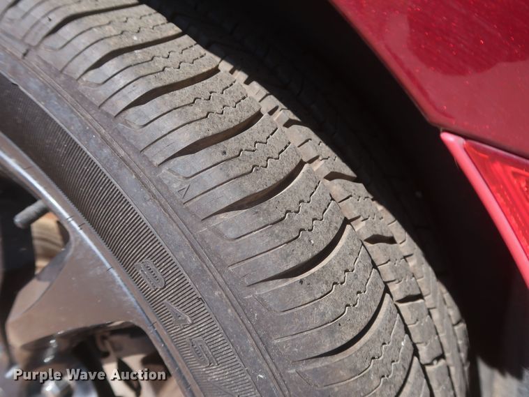 image for item MJ9169 2019 Chrysler Pacifica  van