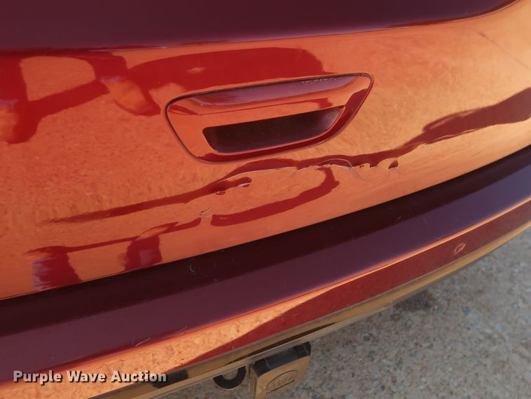 image for item MJ9169 2019 Chrysler Pacifica  van