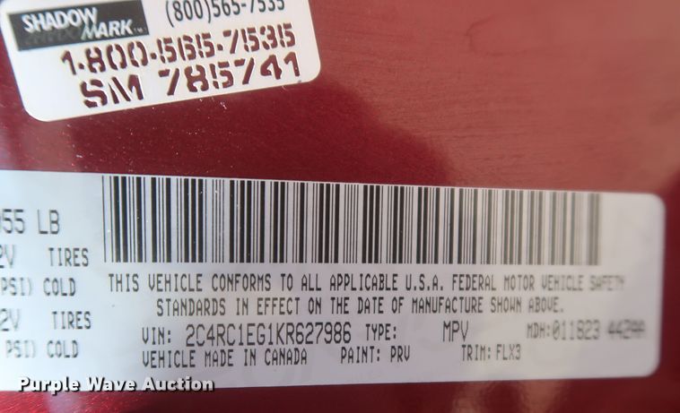 image for item MJ9169 2019 Chrysler Pacifica  van