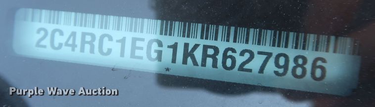 image for item MJ9169 2019 Chrysler Pacifica  van