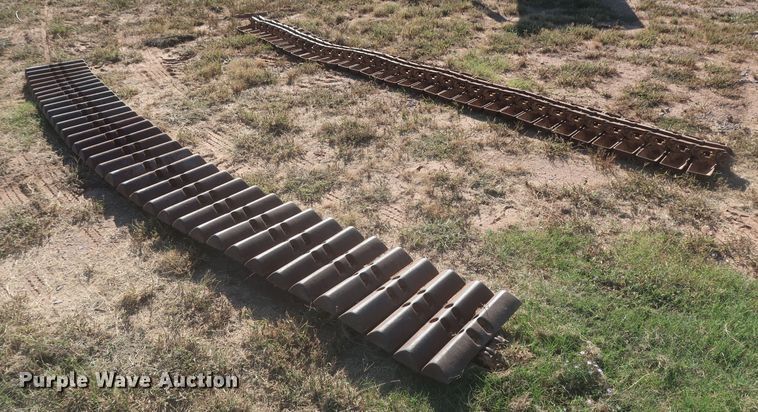 image for item MJ9174 Komatsu D21P-6  tracks