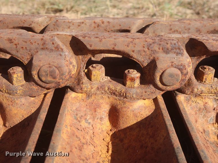 image for item MJ9174 Komatsu D21P-6  tracks