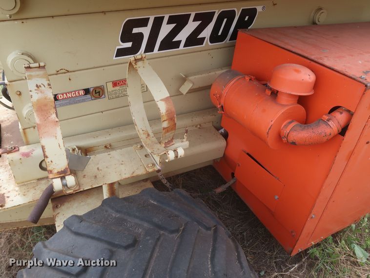 image for item MJ9187 1996 JLG 33-RTS  scissor lift