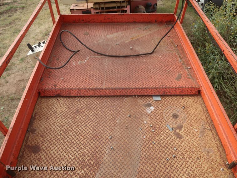 image for item MJ9187 1996 JLG 33-RTS  scissor lift