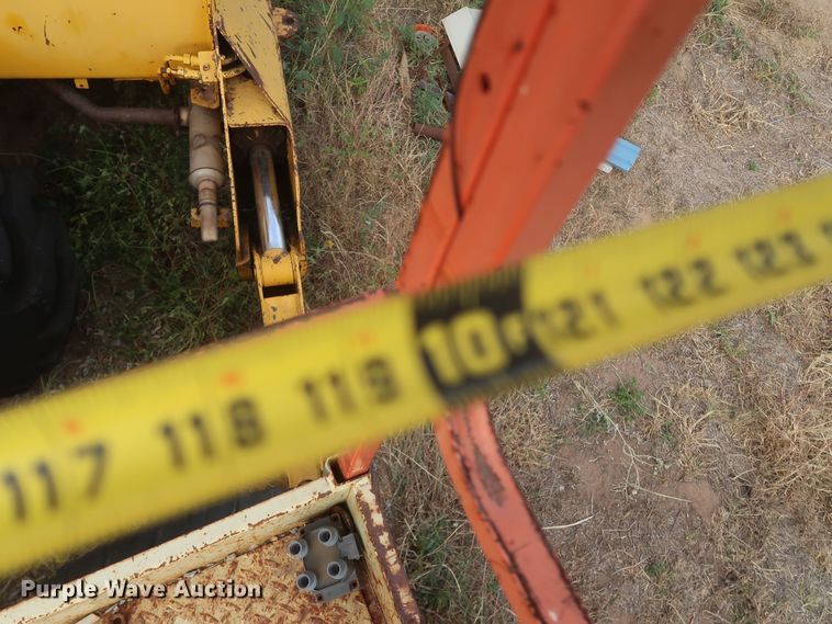 image for item MJ9187 1996 JLG 33-RTS  scissor lift