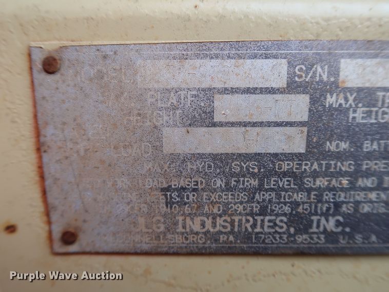 image for item MJ9187 1996 JLG 33-RTS  scissor lift