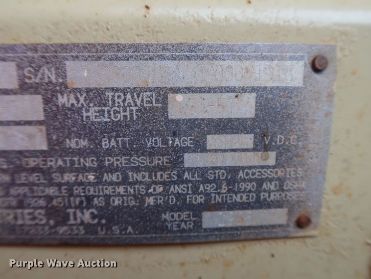 image for item MJ9187 1996 JLG 33-RTS  scissor lift