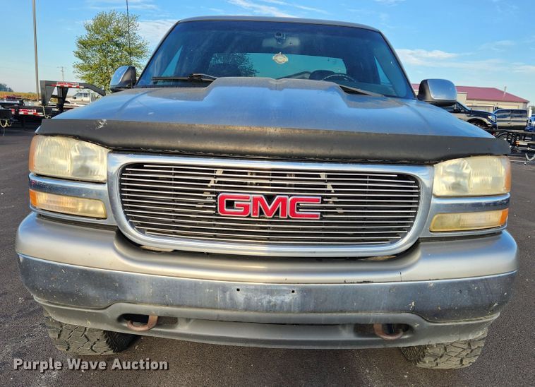 image for item MK9348 2001 GMC Sierra 1500  Ext. Cab pickup truck