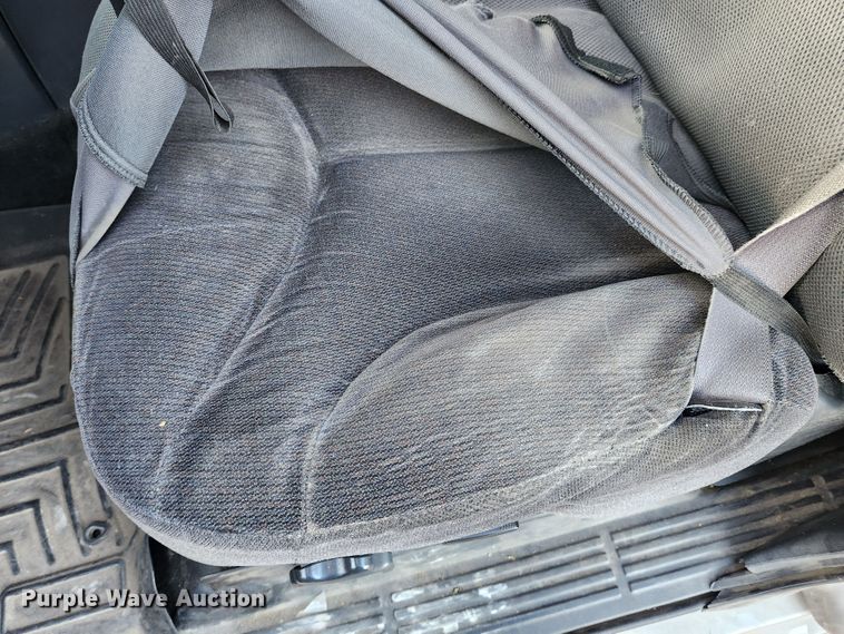 image for item MK9348 2001 GMC Sierra 1500  Ext. Cab pickup truck