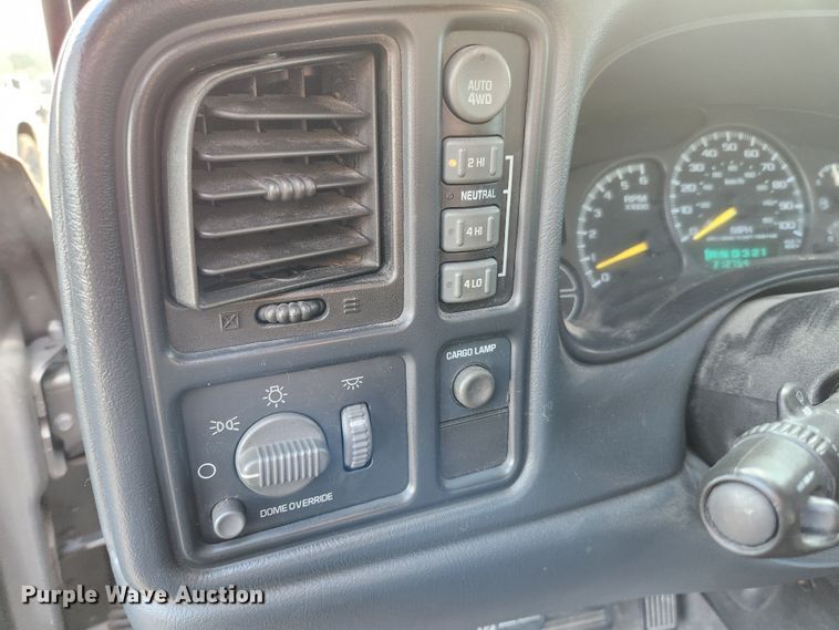 image for item MK9348 2001 GMC Sierra 1500  Ext. Cab pickup truck