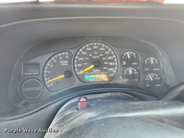 image for item MK9348 2001 GMC Sierra 1500  Ext. Cab pickup truck