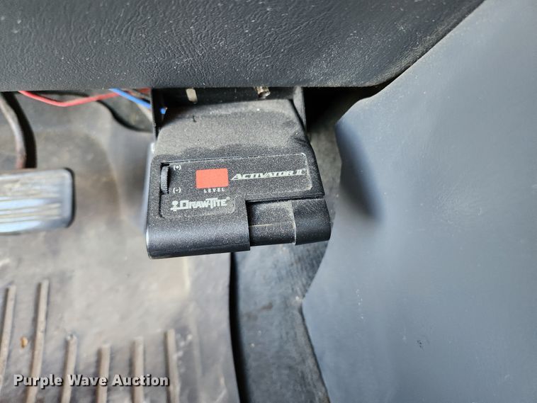 image for item MK9348 2001 GMC Sierra 1500  Ext. Cab pickup truck