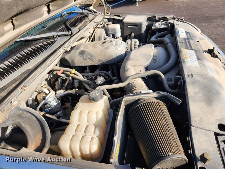 image for item MK9348 2001 GMC Sierra 1500  Ext. Cab pickup truck