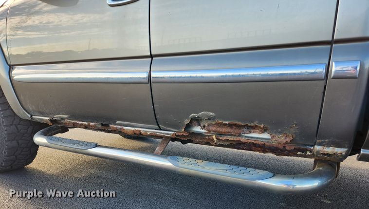 image for item MK9348 2001 GMC Sierra 1500  Ext. Cab pickup truck