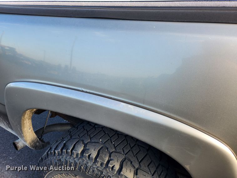 image for item MK9348 2001 GMC Sierra 1500  Ext. Cab pickup truck