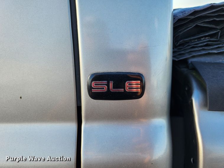 image for item MK9348 2001 GMC Sierra 1500  Ext. Cab pickup truck