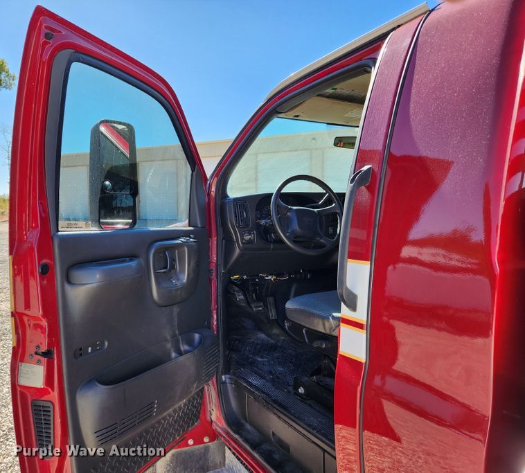 image for item MK9380 2008 Chevrolet C4500  flatbed truck