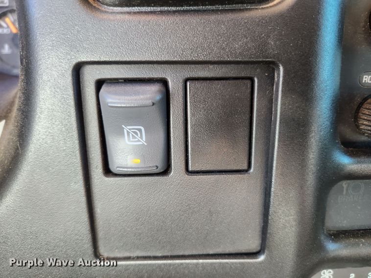 image for item MK9380 2008 Chevrolet C4500  flatbed truck