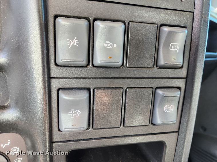 image for item MK9380 2008 Chevrolet C4500  flatbed truck