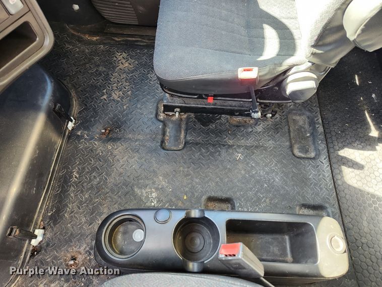 image for item MK9380 2008 Chevrolet C4500  flatbed truck