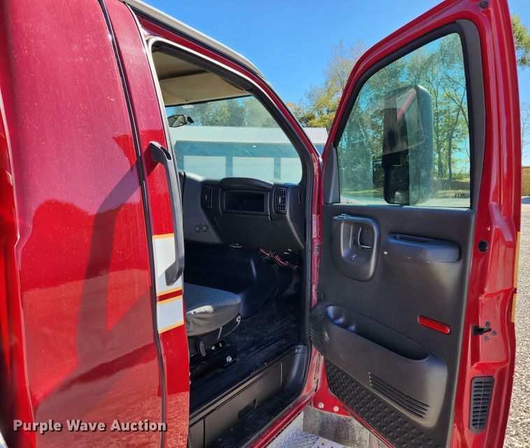 image for item MK9380 2008 Chevrolet C4500  flatbed truck