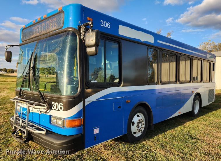 image for item MK9446 2007 Gillig G29E102R2  coach bus