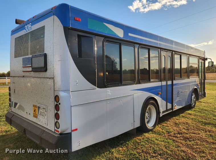 image for item MK9446 2007 Gillig G29E102R2  coach bus