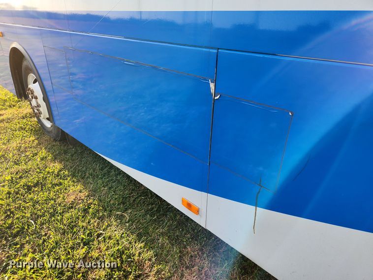 image for item MK9446 2007 Gillig G29E102R2  coach bus