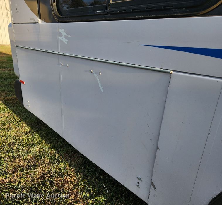 image for item MK9446 2007 Gillig G29E102R2  coach bus