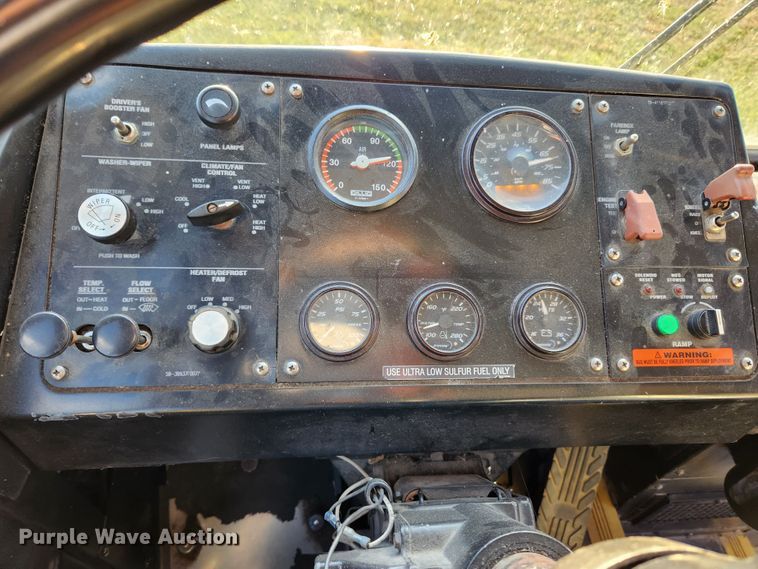 image for item MK9446 2007 Gillig G29E102R2  coach bus