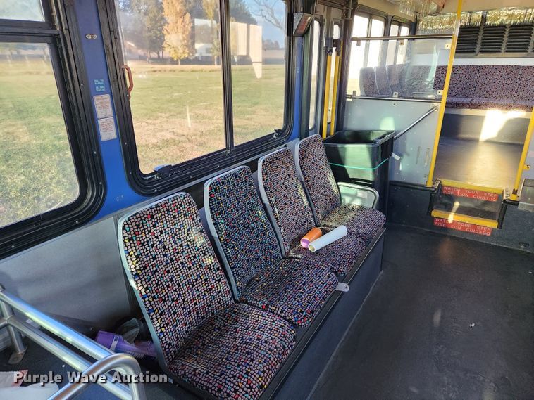 image for item MK9446 2007 Gillig G29E102R2  coach bus