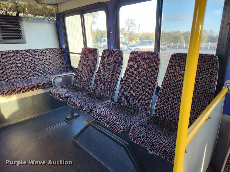 image for item MK9446 2007 Gillig G29E102R2  coach bus