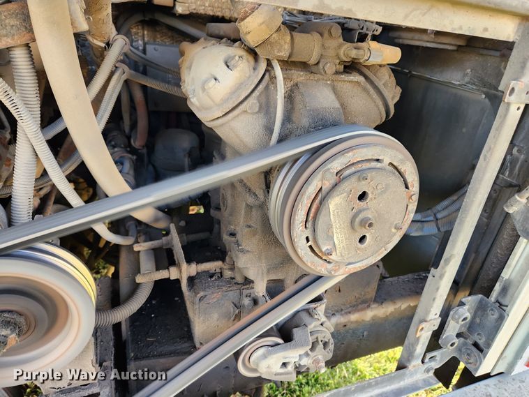 image for item MK9446 2007 Gillig G29E102R2  coach bus