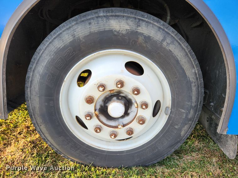 image for item MK9446 2007 Gillig G29E102R2  coach bus