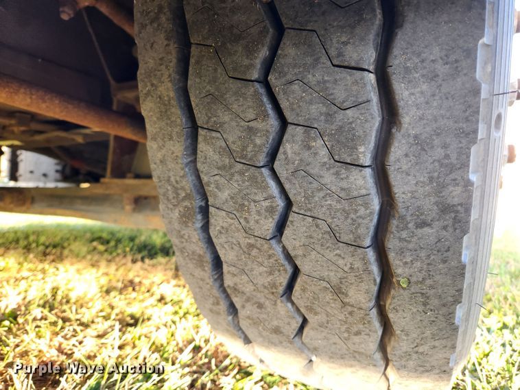 image for item MK9446 2007 Gillig G29E102R2  coach bus