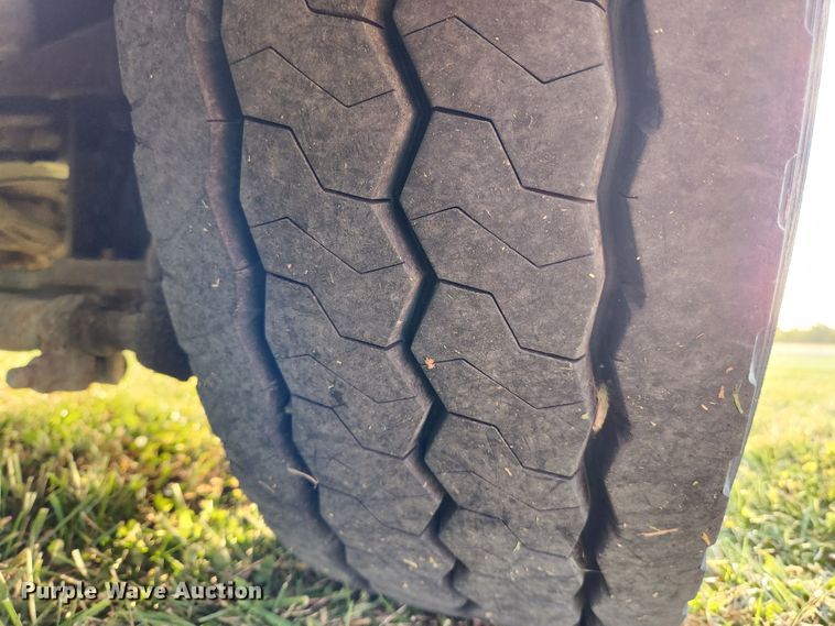 image for item MK9446 2007 Gillig G29E102R2  coach bus