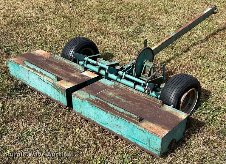 image for item MN9339 Cushman  aerator