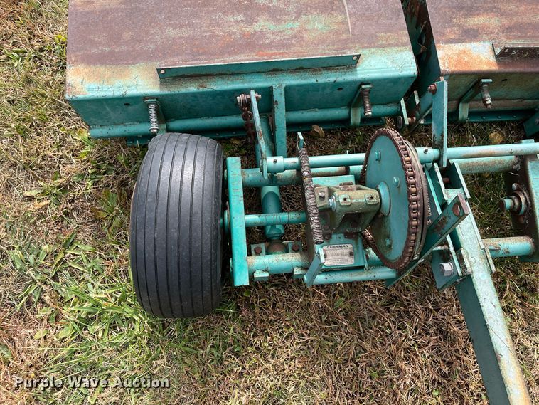 image for item MN9339 Cushman  aerator