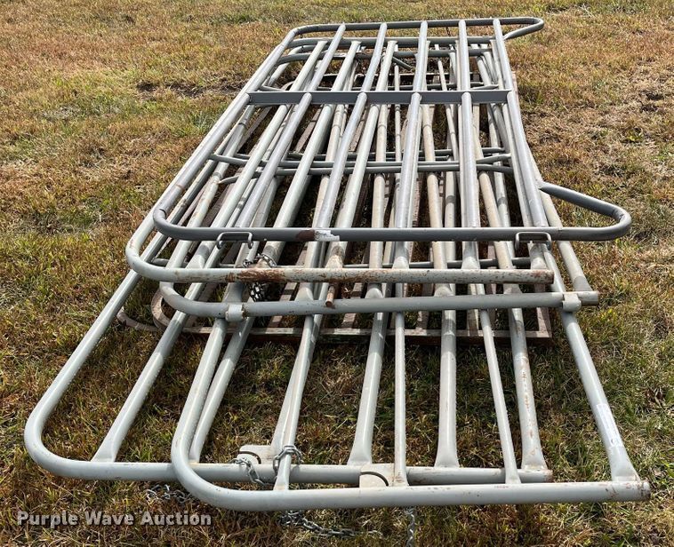 image for item MN9340 Approximately 7 livestock panels