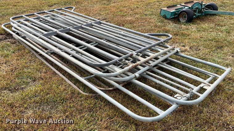 image for item MN9340 Approximately 7 livestock panels