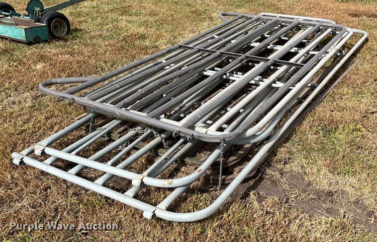 image for item MN9340 Approximately 7 livestock panels