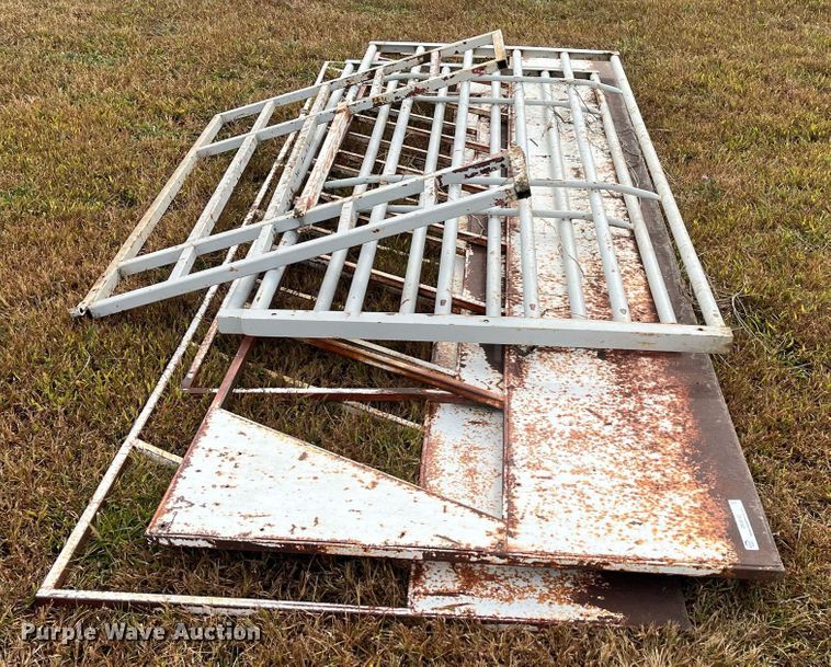 image for item MN9342 Bale feeder